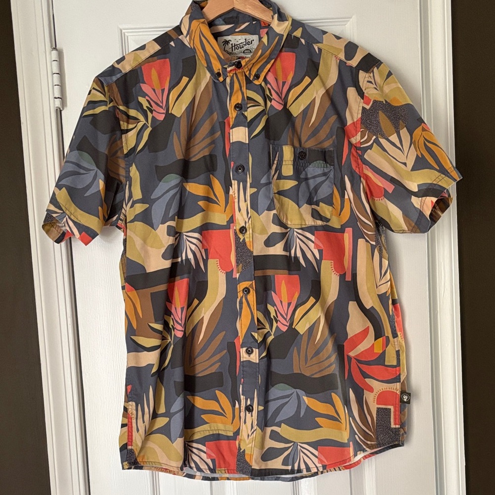 Howler Brothers Men's Button Down Shirt - Multicolor Tropical Print Size Large